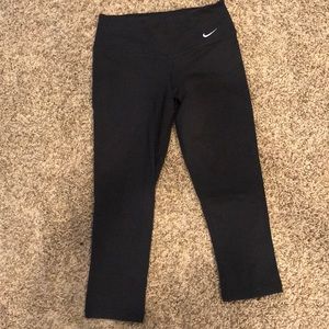 Nike crop leggings